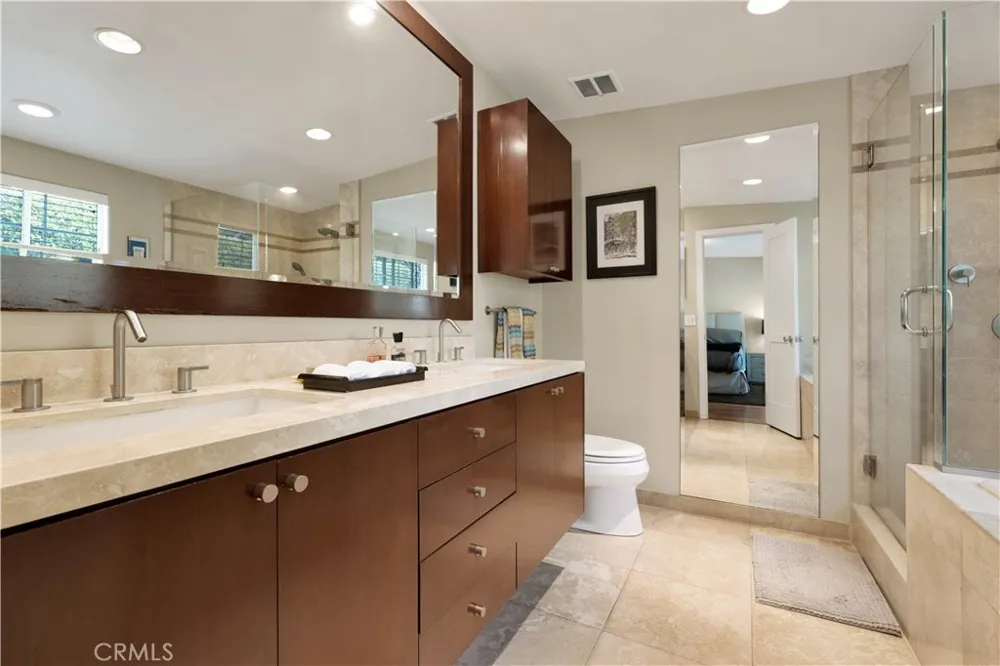 4028 Woodman Canyon Sherman Oaks, CA 91423