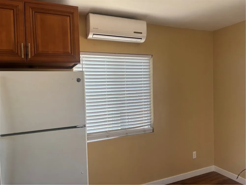 10339 Lev Los Angeles, CA 91331