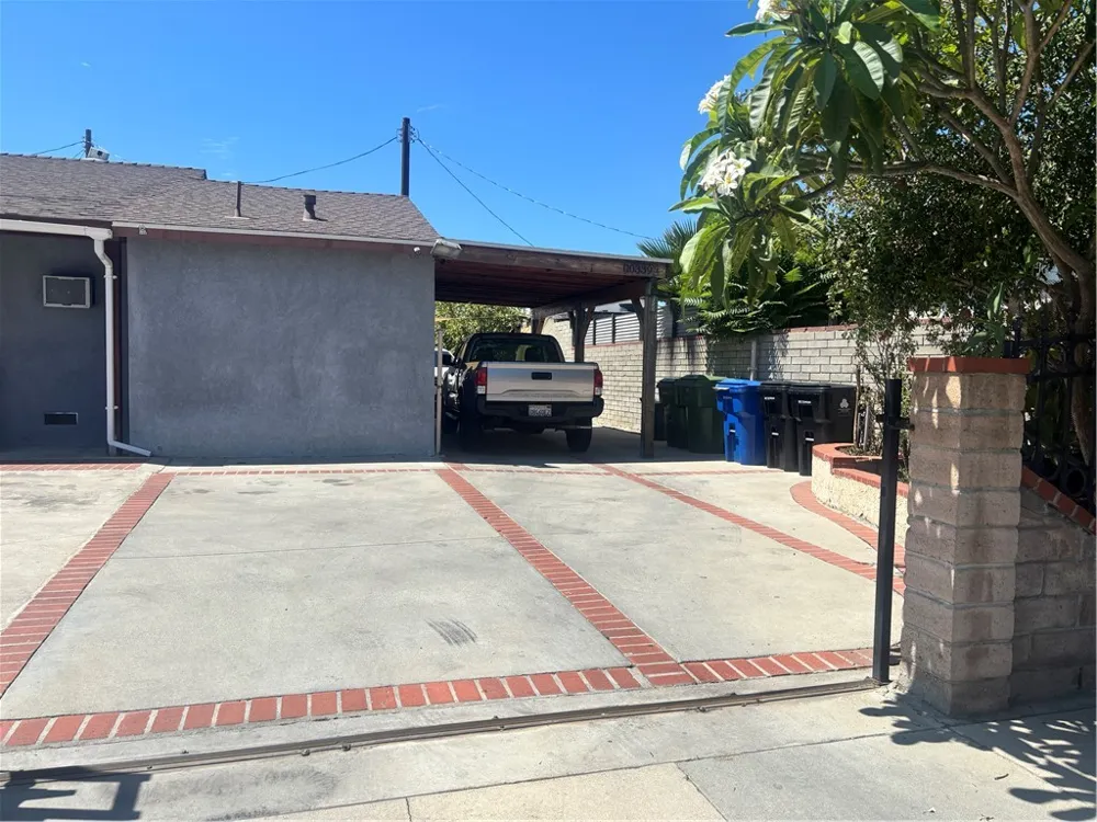 10339 Lev Los Angeles, CA 91331