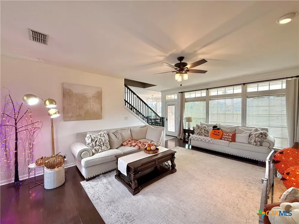 311 Charleston Drive Victoria, TX 77904