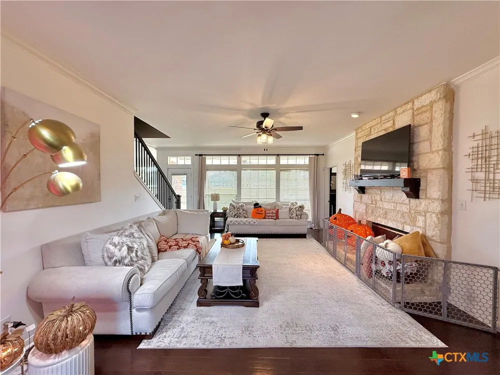311 Charleston Drive Victoria, TX 77904