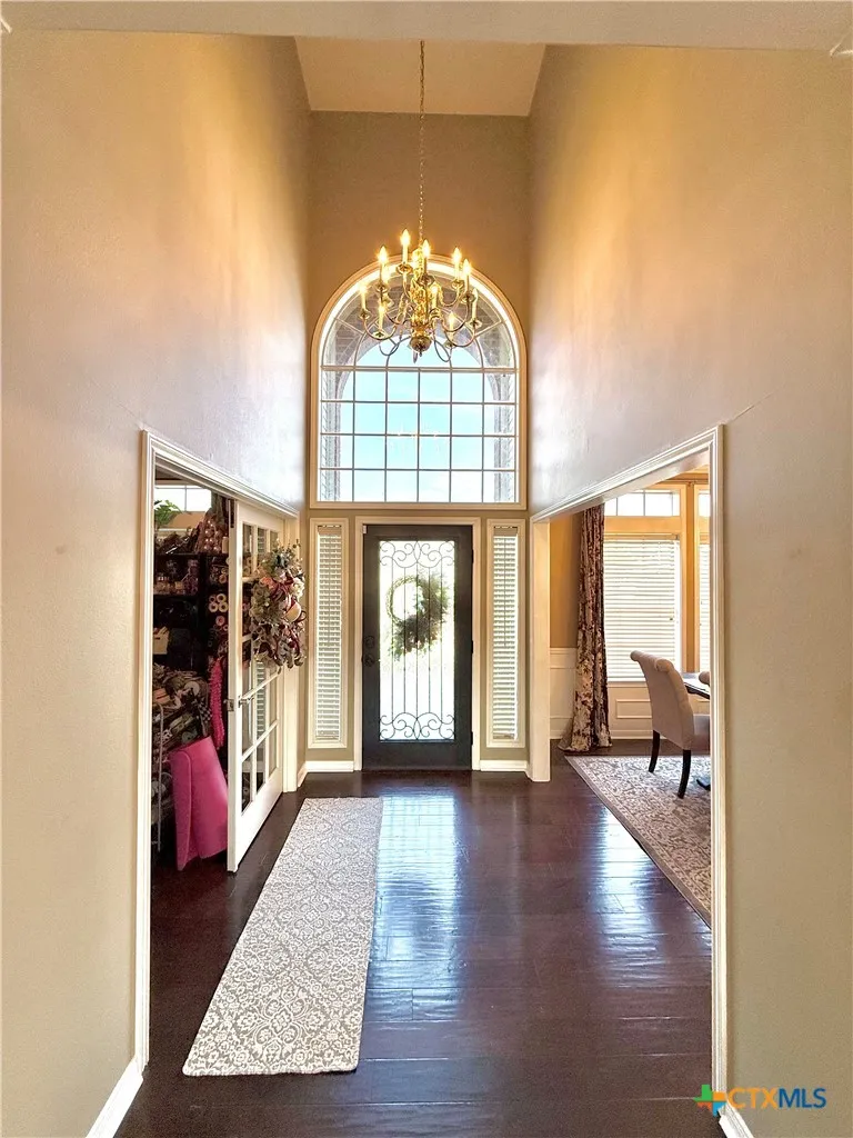 311 Charleston Drive Victoria, TX 77904