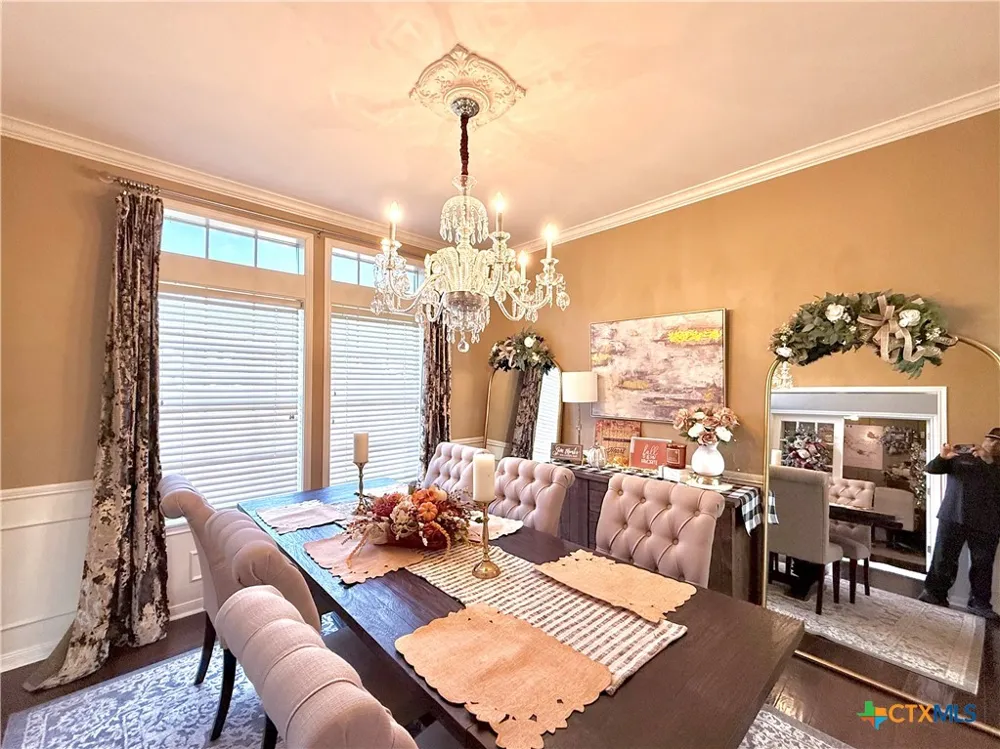 311 Charleston Drive Victoria, TX 77904