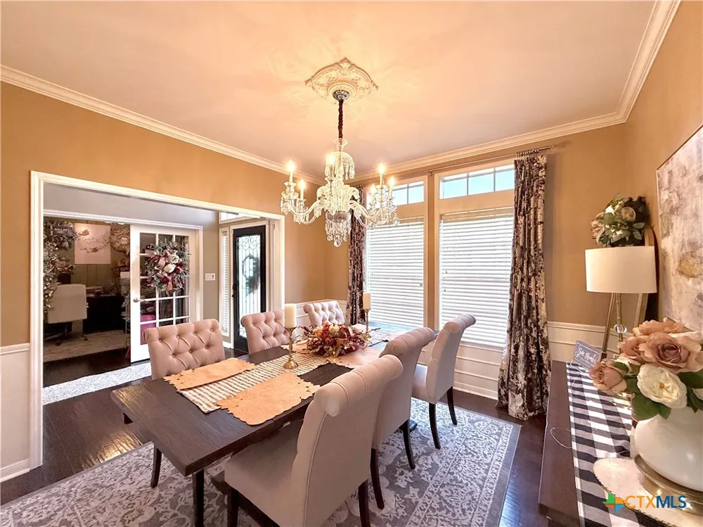 311 Charleston Drive Victoria, TX 77904