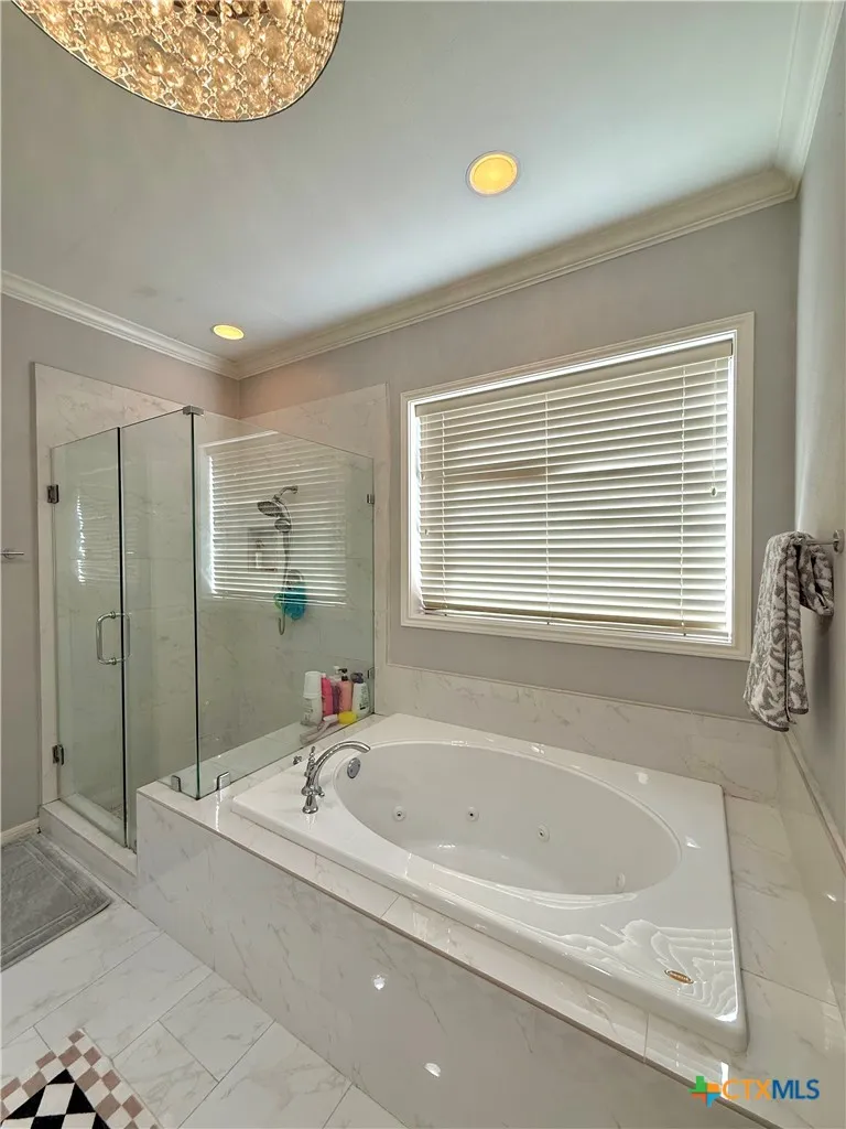 311 Charleston Drive Victoria, TX 77904