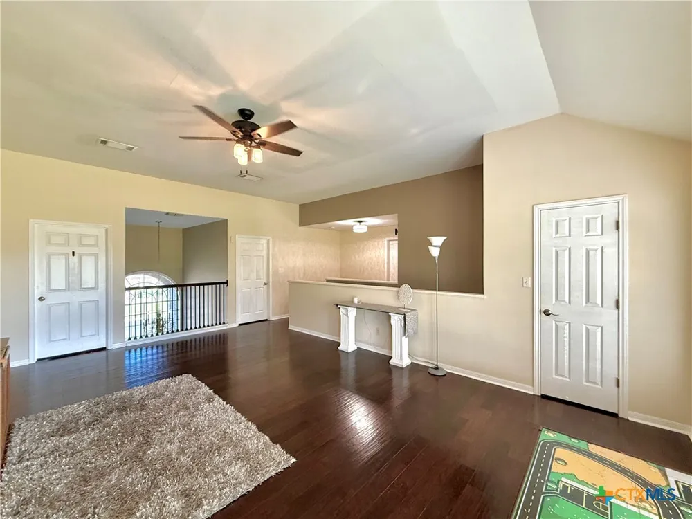 311 Charleston Drive Victoria, TX 77904