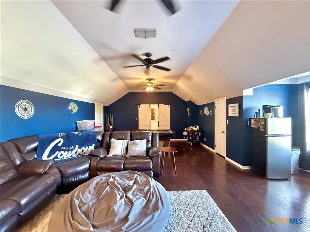 311 Charleston Drive Victoria, TX 77904