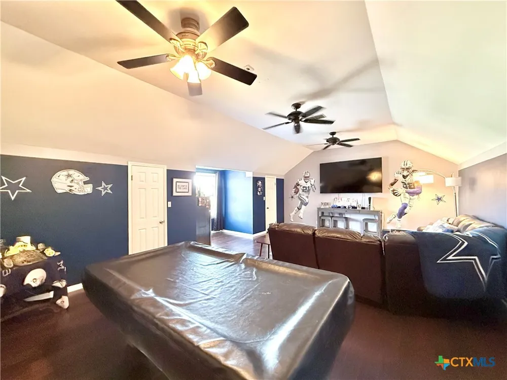 311 Charleston Drive Victoria, TX 77904
