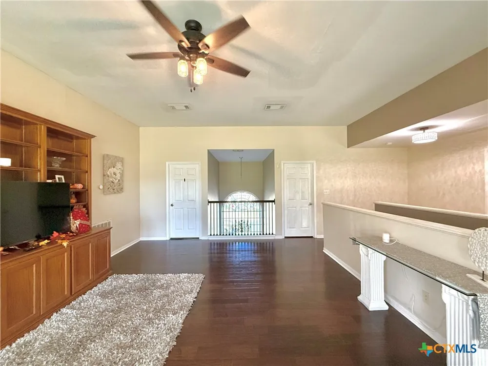 311 Charleston Drive Victoria, TX 77904