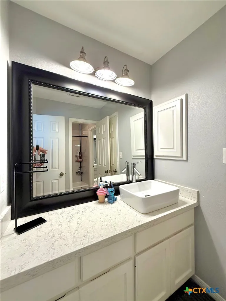 311 Charleston Drive Victoria, TX 77904