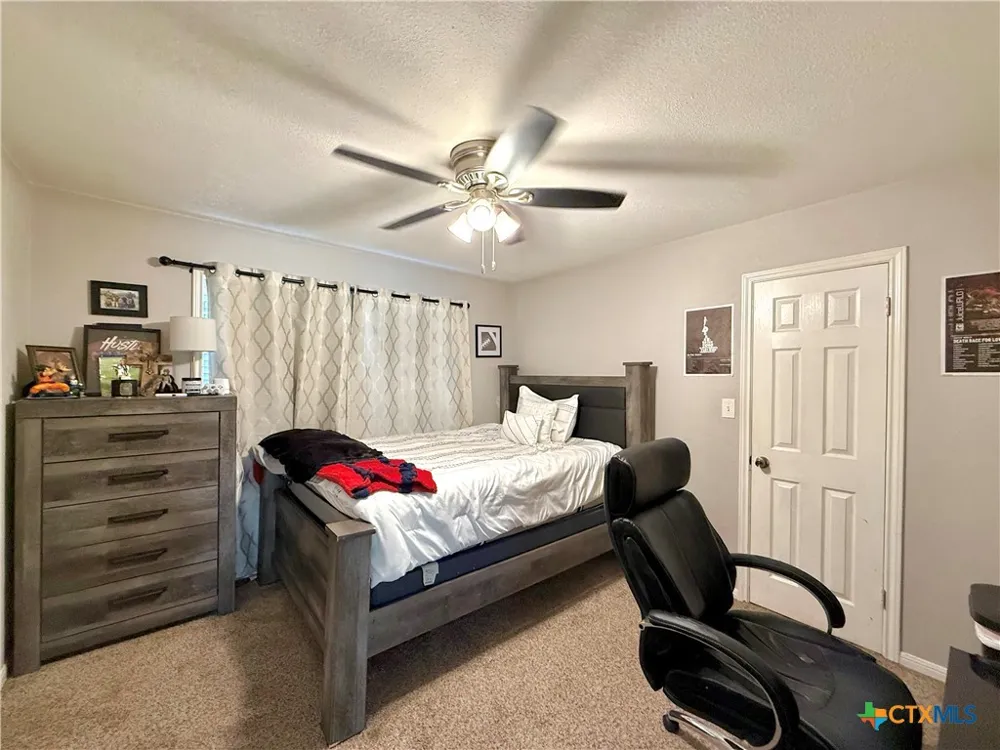 311 Charleston Drive Victoria, TX 77904