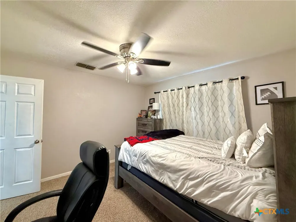311 Charleston Drive Victoria, TX 77904