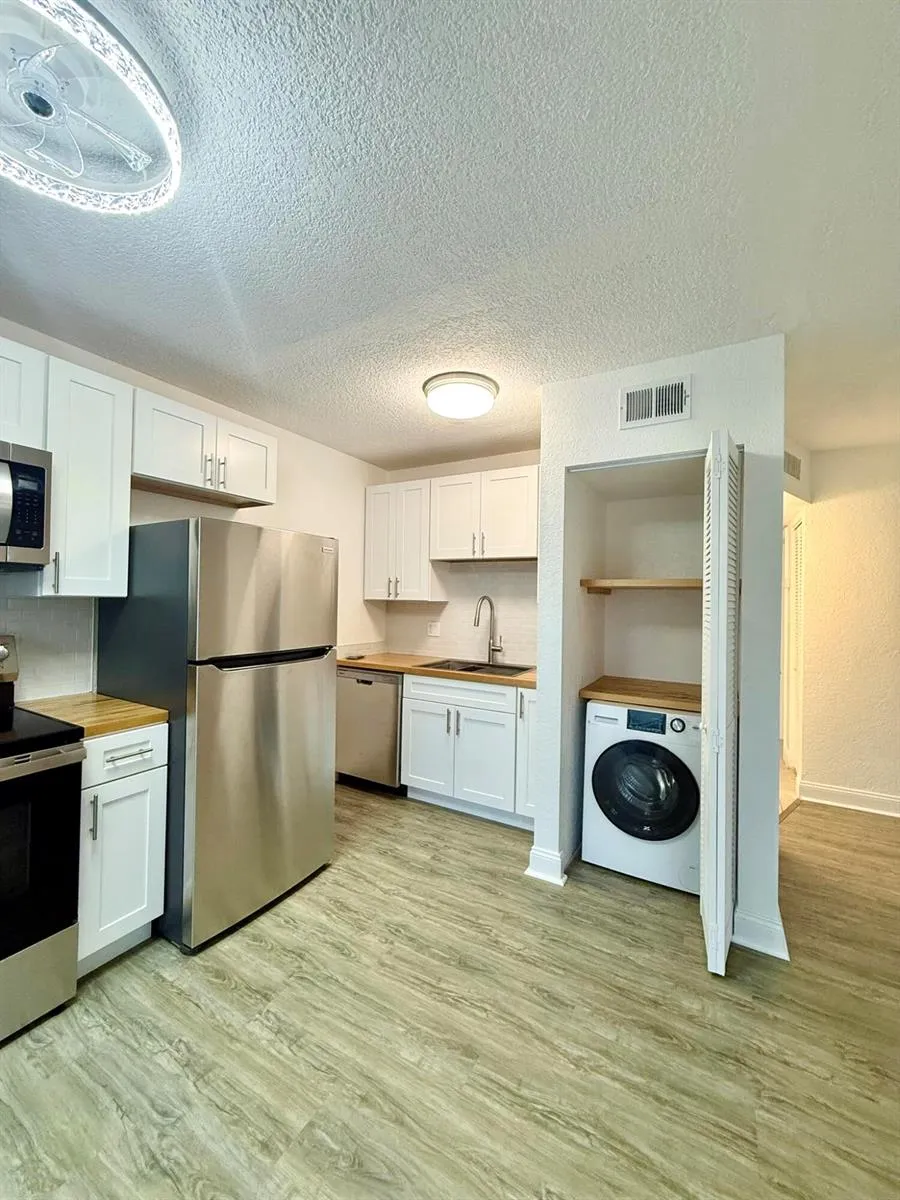 436 AUBURN #202 