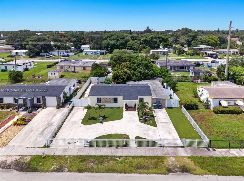 15850 NW 18th Pl Miami Gardens, FL 33054