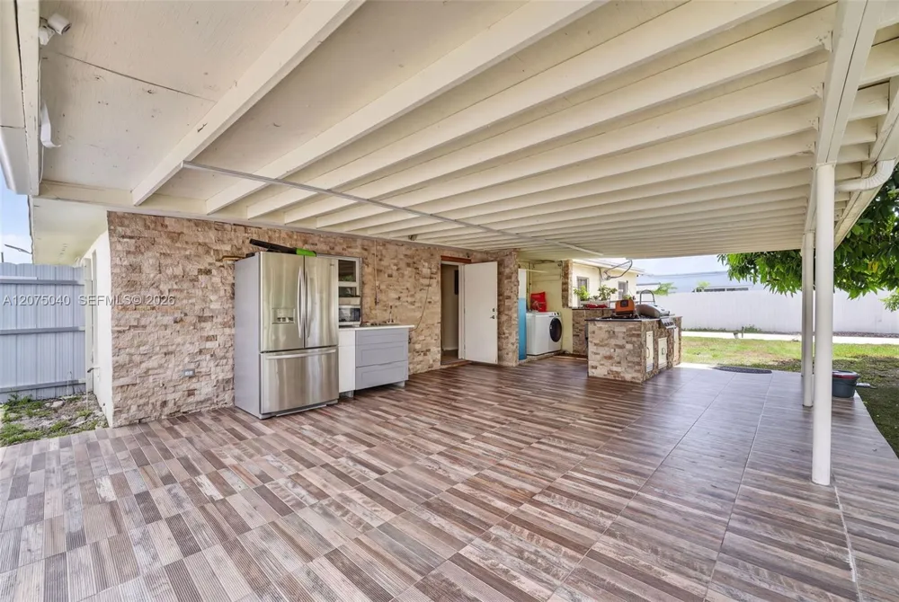 15850 NW 18th Pl Miami Gardens, FL 33054
