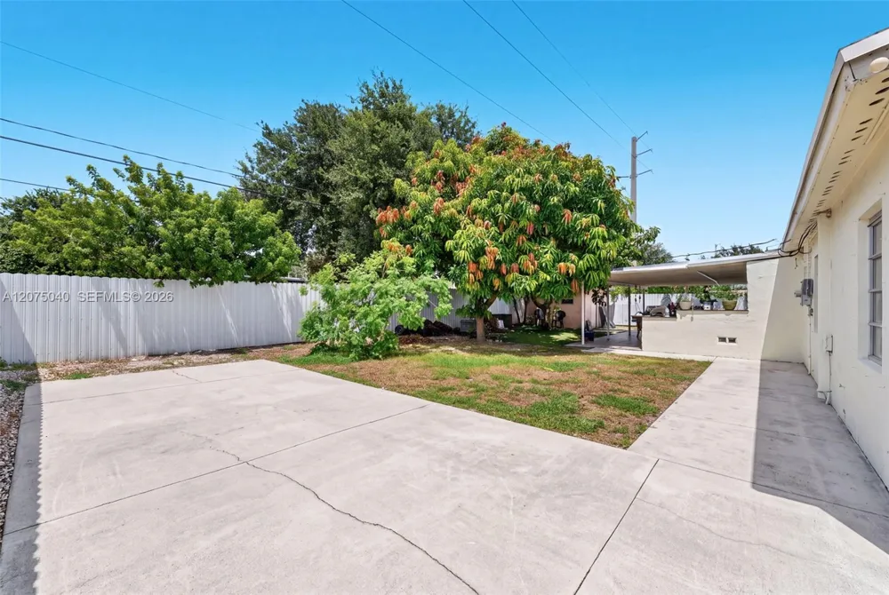 15850 NW 18th Pl Miami Gardens, FL 33054