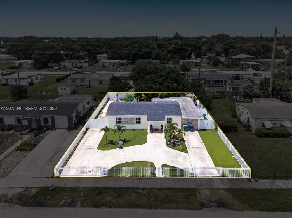15850 NW 18th Pl Miami Gardens, FL 33054