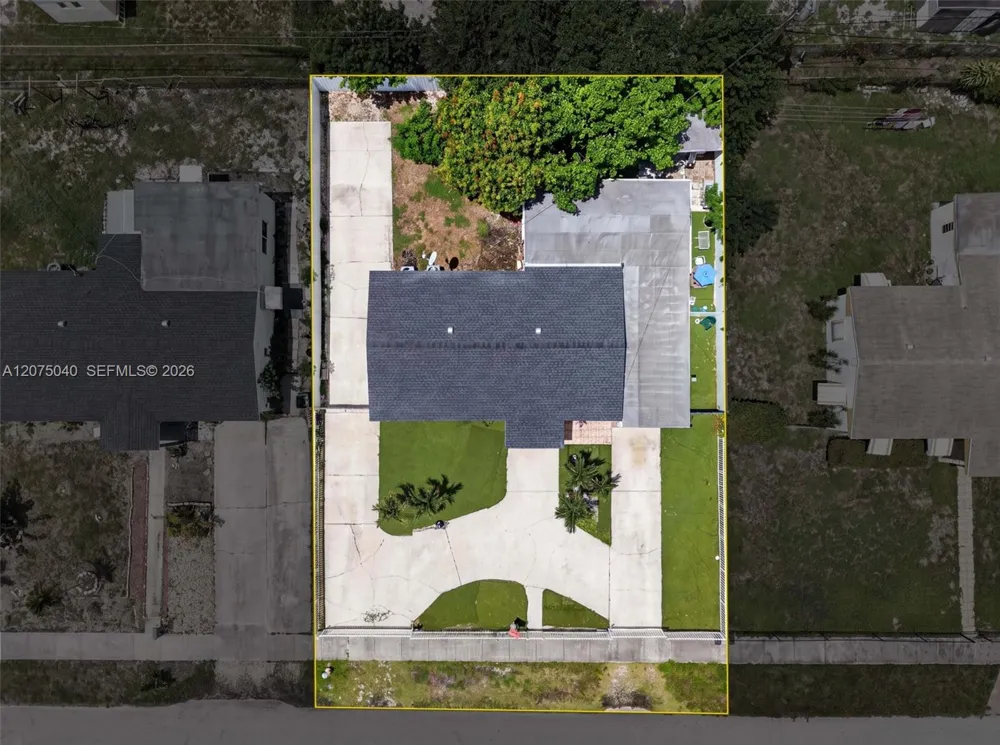 15850 NW 18th Pl Miami Gardens, FL 33054