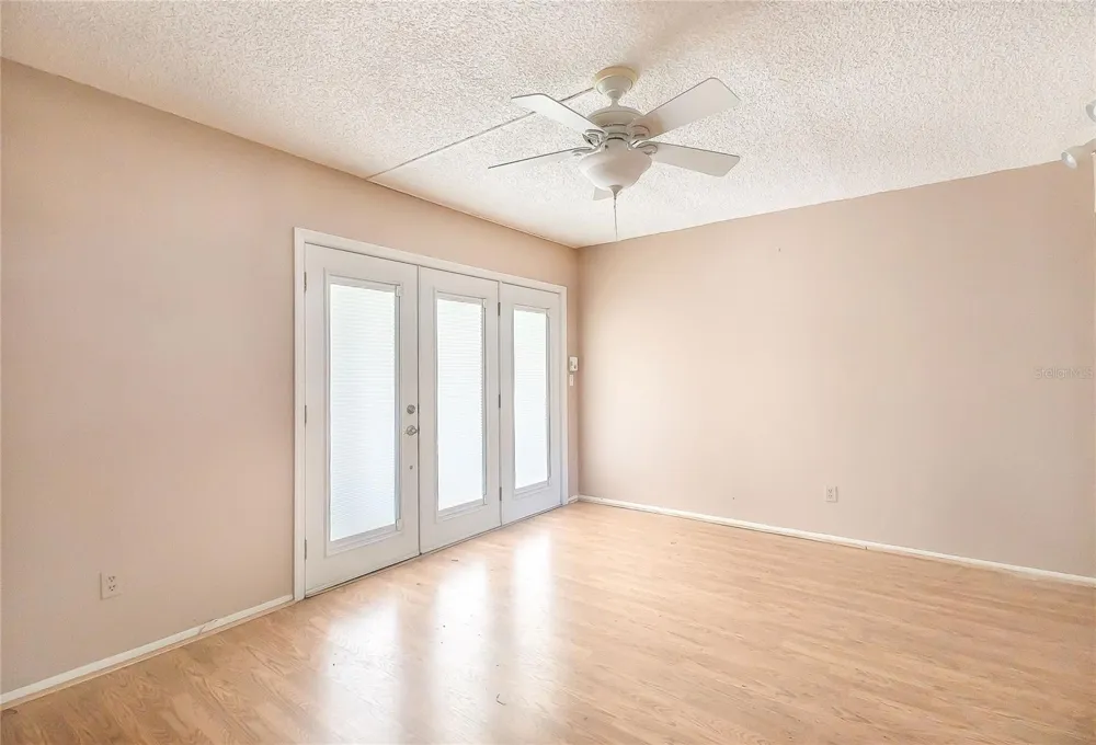 9209 SEMINOLE BOULEVARD #79 Seminole, FL 33772