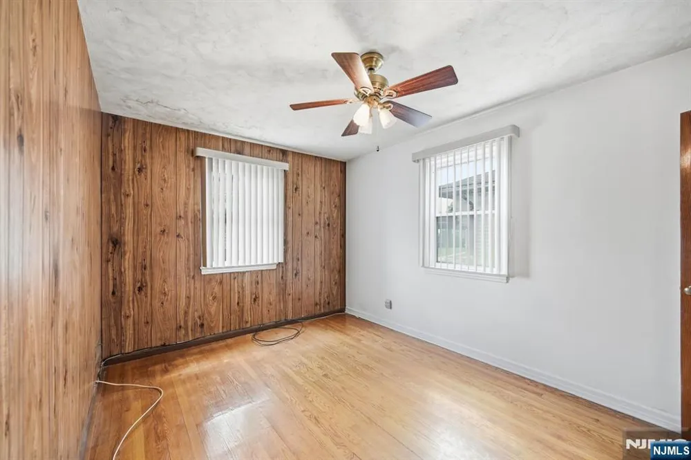 59 17th Avenue Elmwood Park, NJ 07407