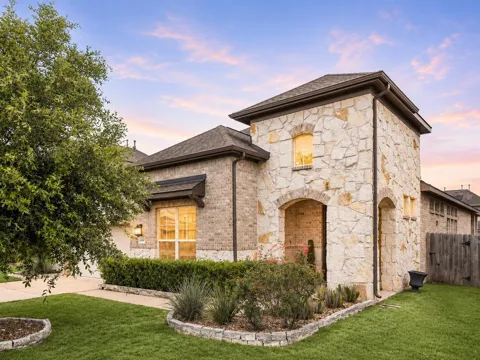 3002 Golden Honey Lane
