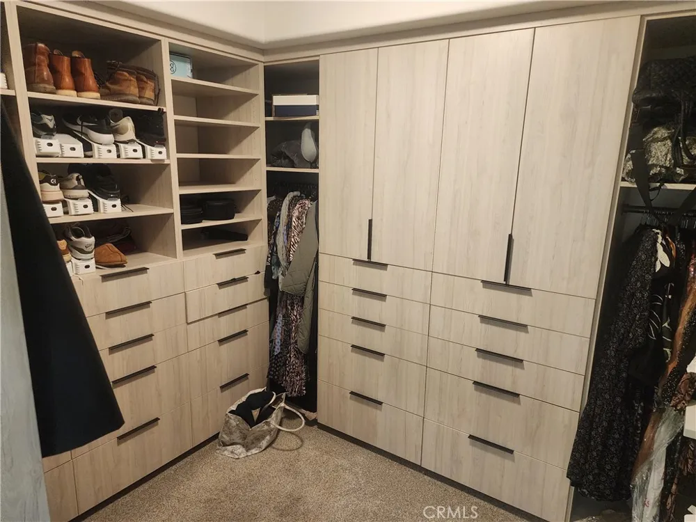 26049 Coronado Court Valencia, CA 91355