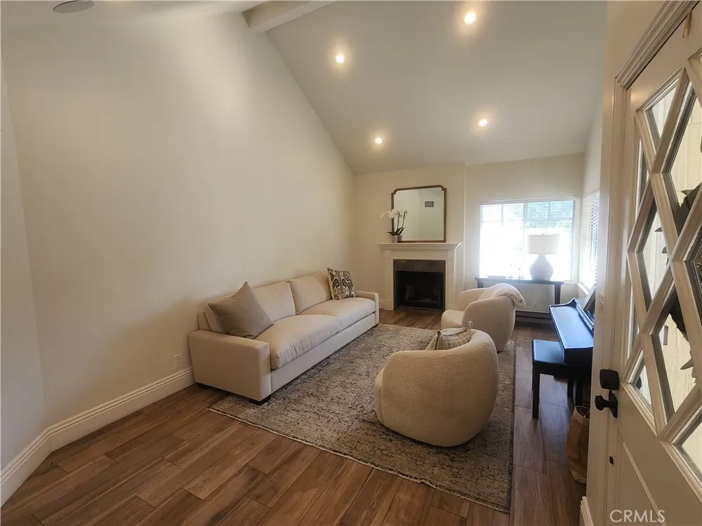 26049 Coronado Court Valencia, CA 91355