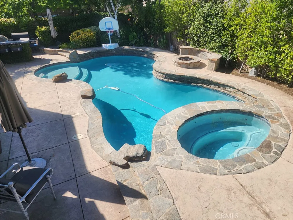26049 Coronado Court Valencia, CA 91355
