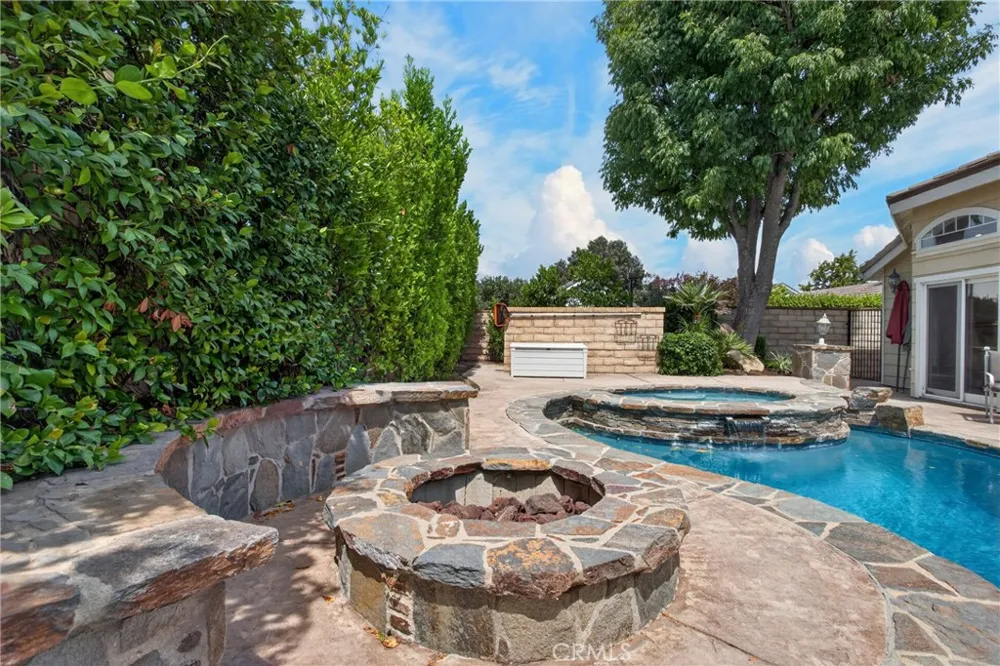 26049 Coronado Court Valencia, CA 91355