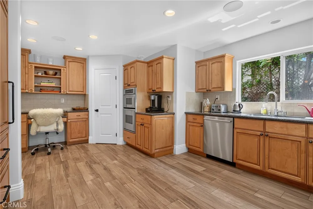 26049 Coronado Court Valencia, CA 91355