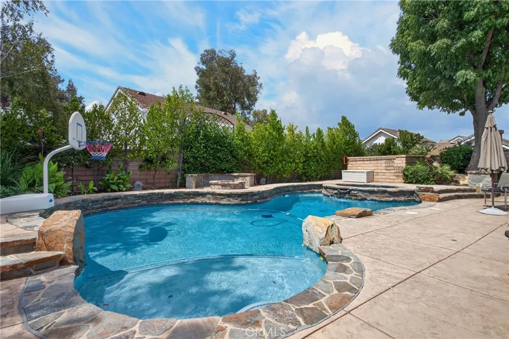 26049 Coronado Court Valencia, CA 91355