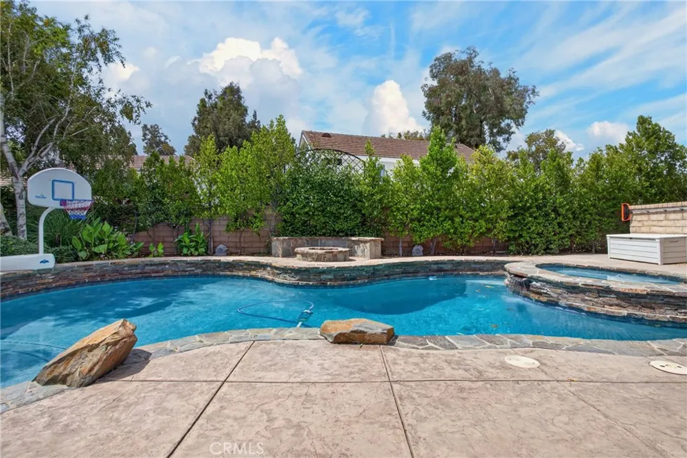 26049 Coronado Court Valencia, CA 91355
