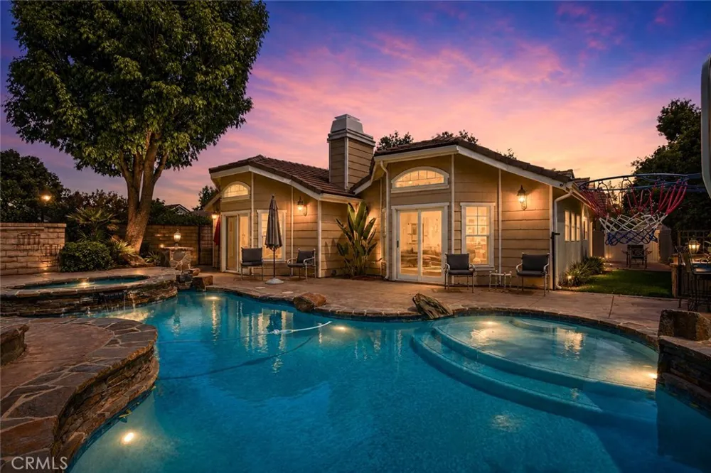 26049 Coronado Court Valencia, CA 91355
