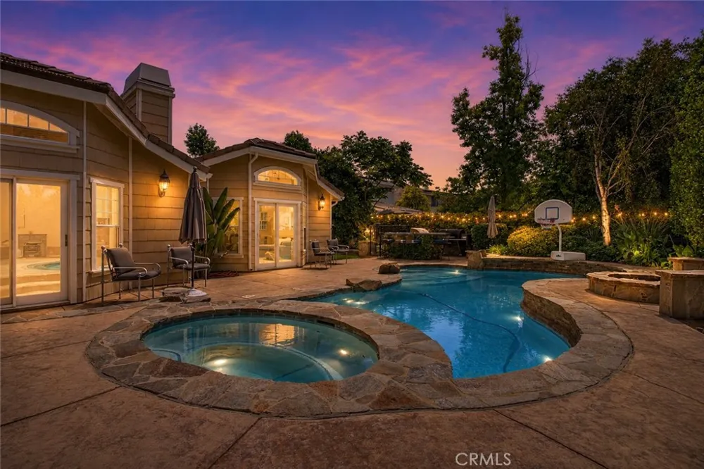 26049 Coronado Court Valencia, CA 91355