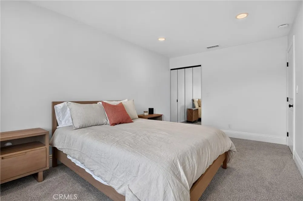 26049 Coronado Court Valencia, CA 91355