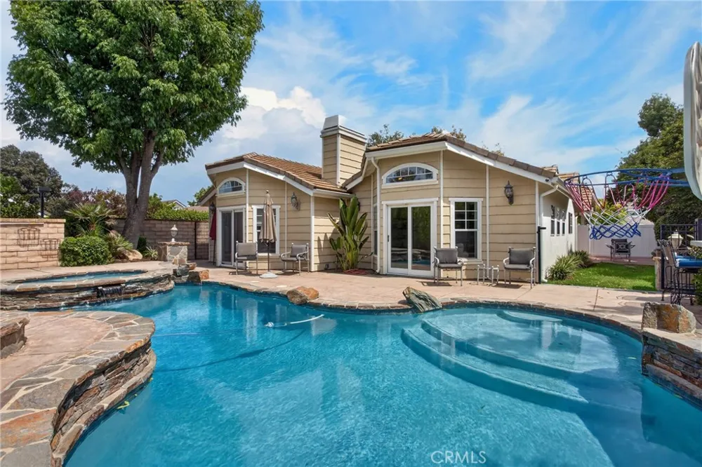 26049 Coronado Court Valencia, CA 91355