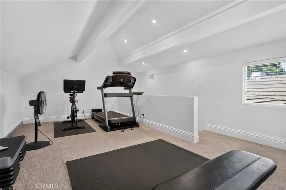 26049 Coronado Court Valencia, CA 91355