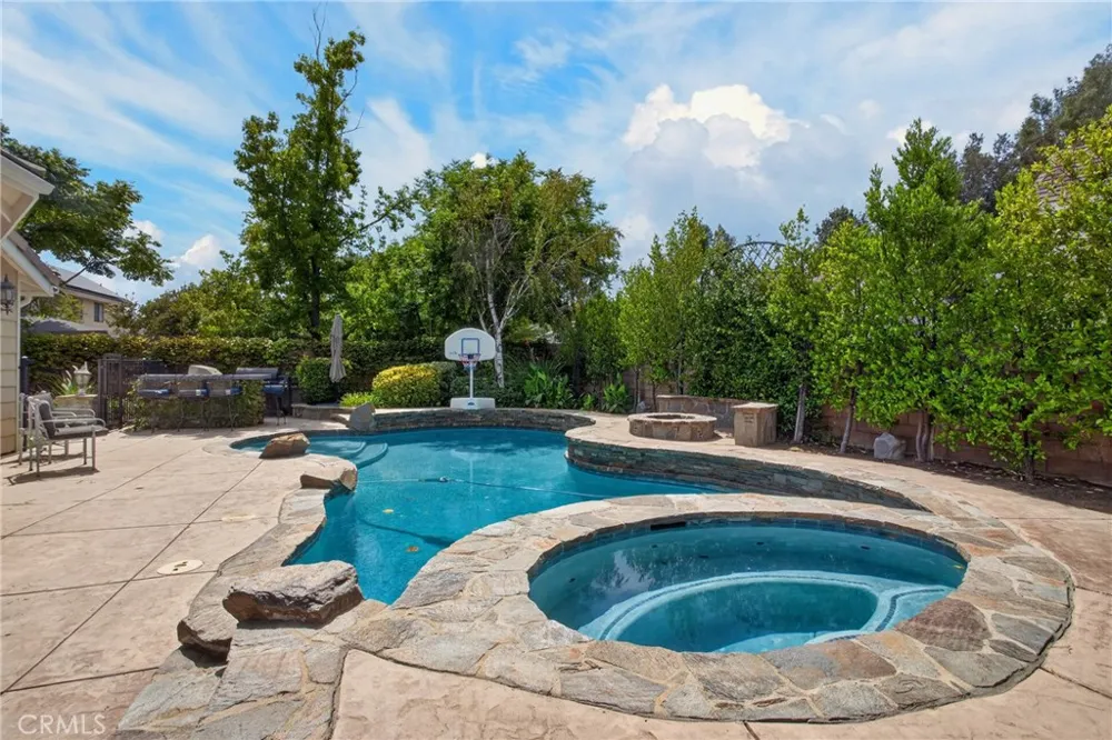 26049 Coronado Court Valencia, CA 91355