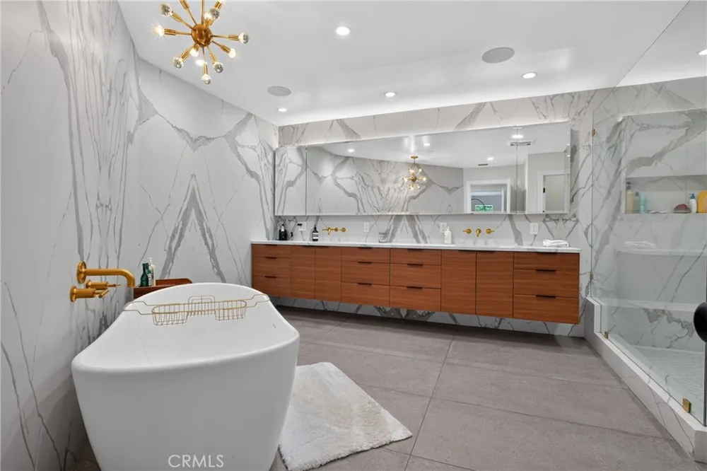 26049 Coronado Court Valencia, CA 91355