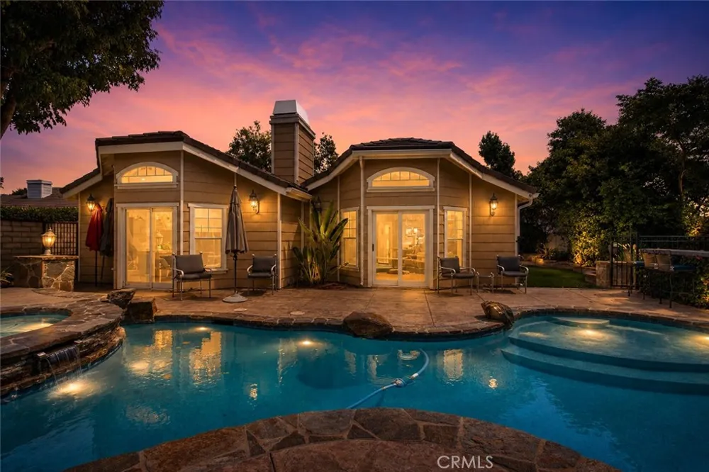 26049 Coronado Court Valencia, CA 91355