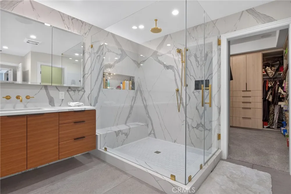 26049 Coronado Court Valencia, CA 91355