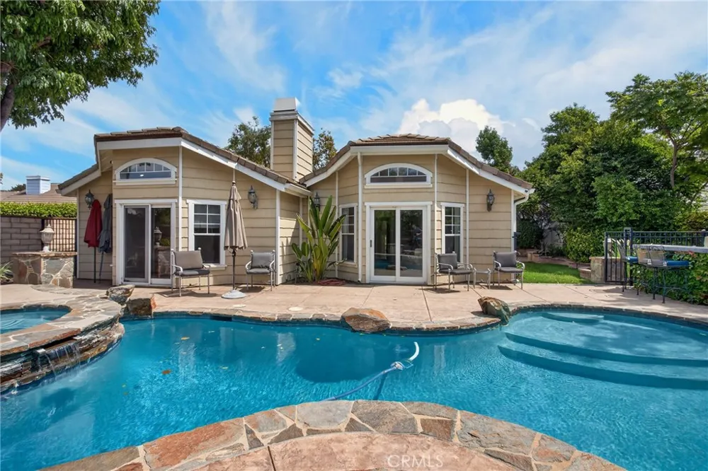 26049 Coronado Court Valencia, CA 91355