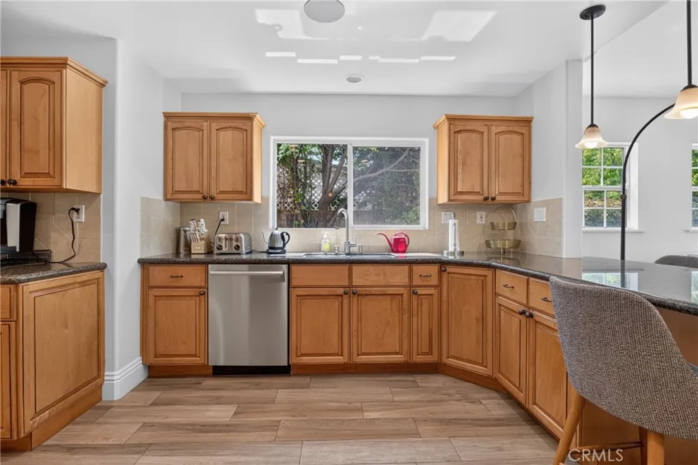 26049 Coronado Court Valencia, CA 91355