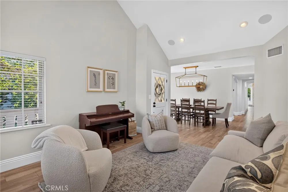 26049 Coronado Court Valencia, CA 91355