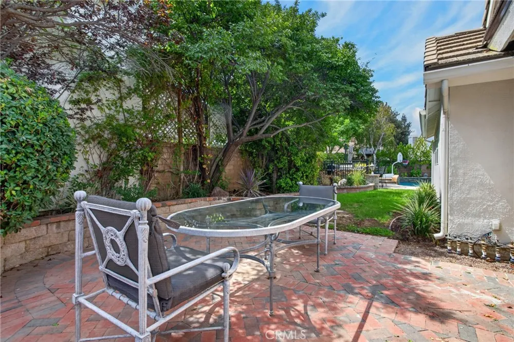 26049 Coronado Court Valencia, CA 91355