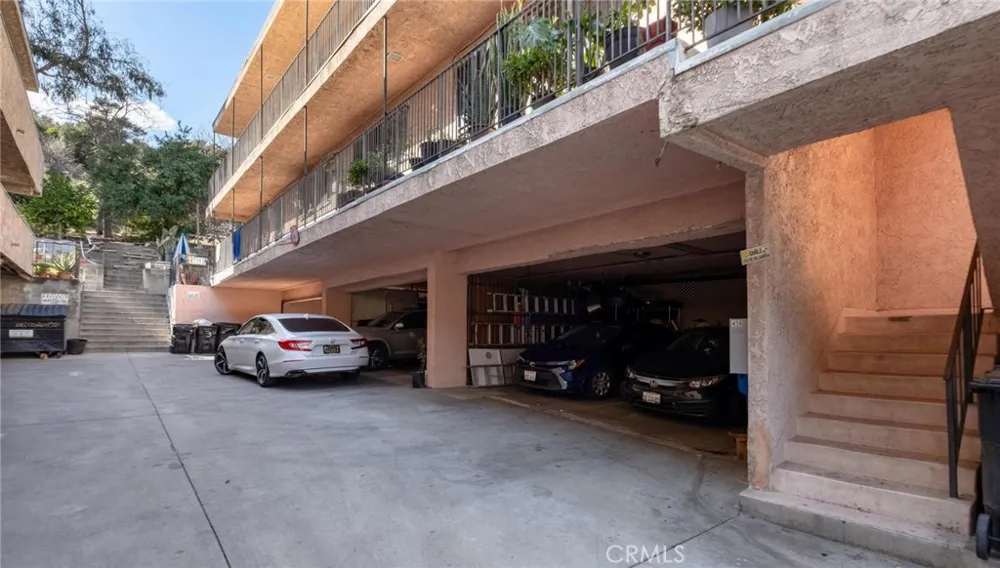 456 Solano Avenue Los Angeles, CA 90012