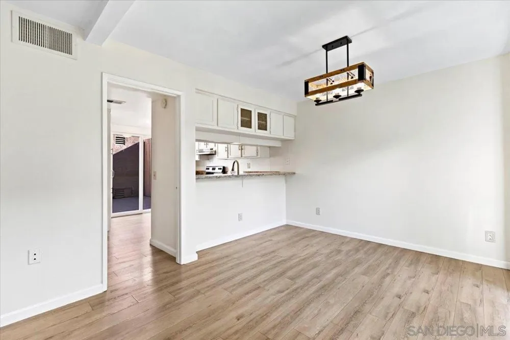 140 E El Norte Pkwy #3 Escondido, CA 92026