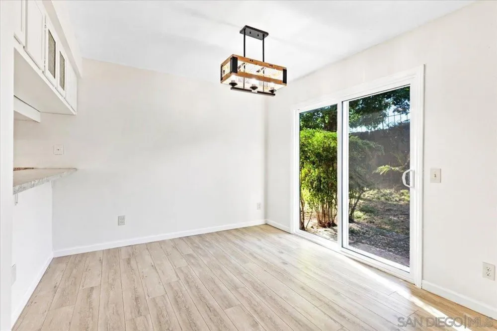 140 E El Norte Pkwy #3 Escondido, CA 92026