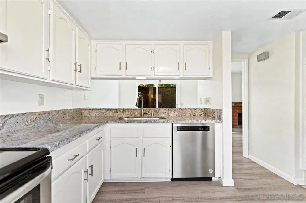 140 E El Norte Pkwy #3 Escondido, CA 92026