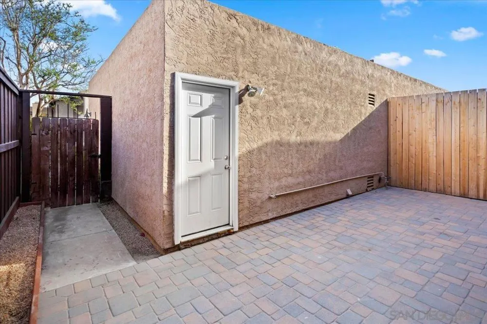 140 E El Norte Pkwy #3 Escondido, CA 92026